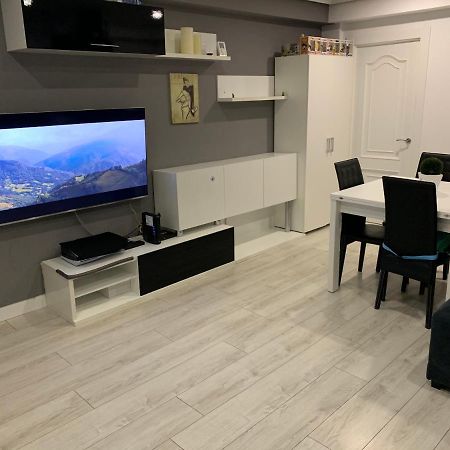 Alojamiento Los Guajes Gijon Bagian luar foto