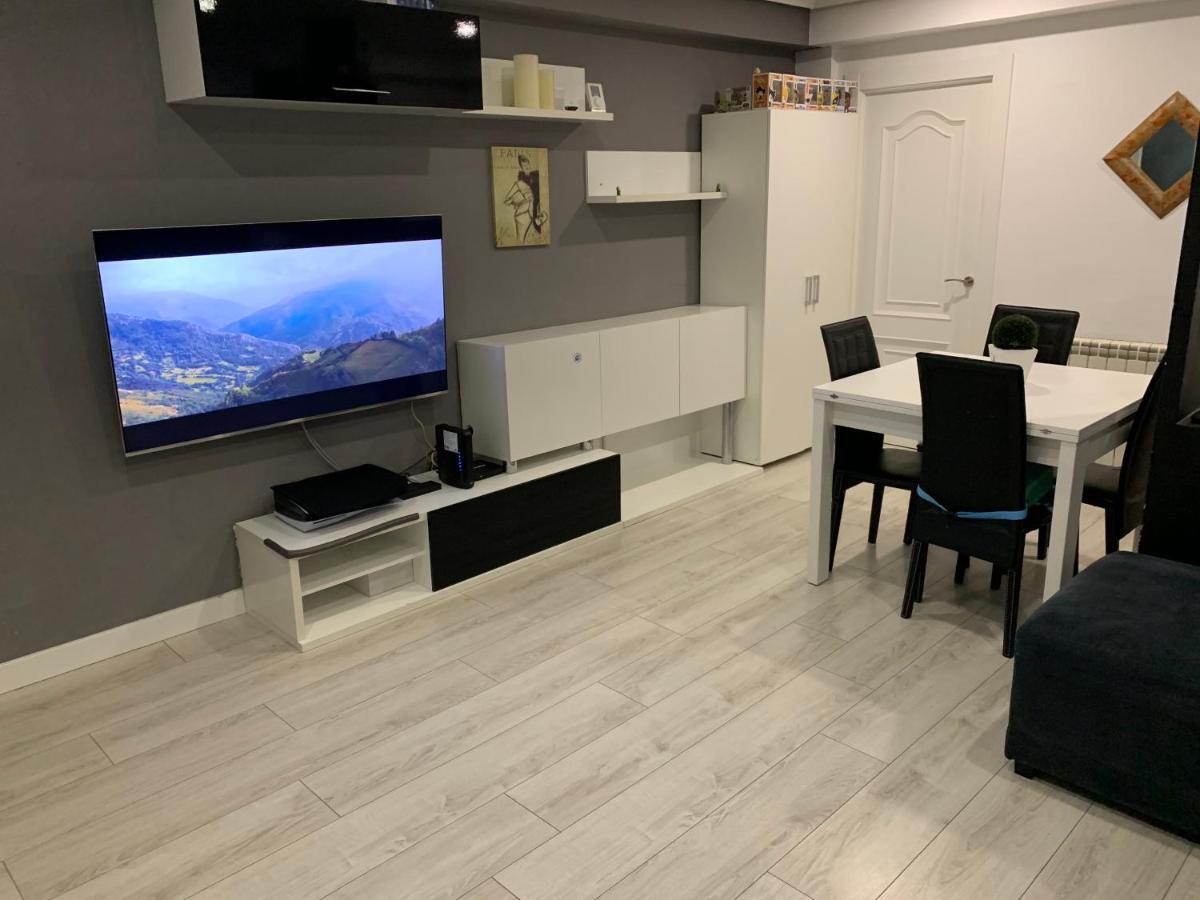 Alojamiento Los Guajes Gijon Bagian luar foto
