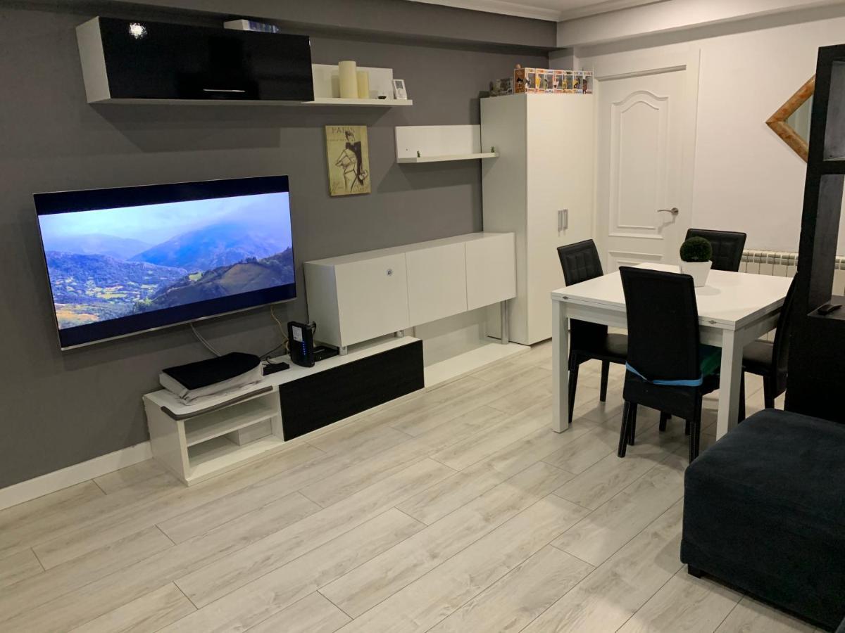 Alojamiento Los Guajes Gijon Bagian luar foto